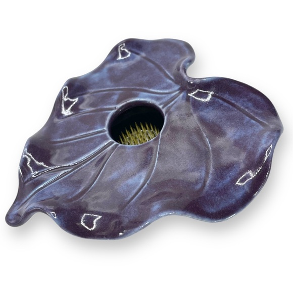 Ikebana Kenzan Flower Flog Glazed Ceramic Purple Elephant Ear Leaf Vase 6.5" - Picture 3 of 9